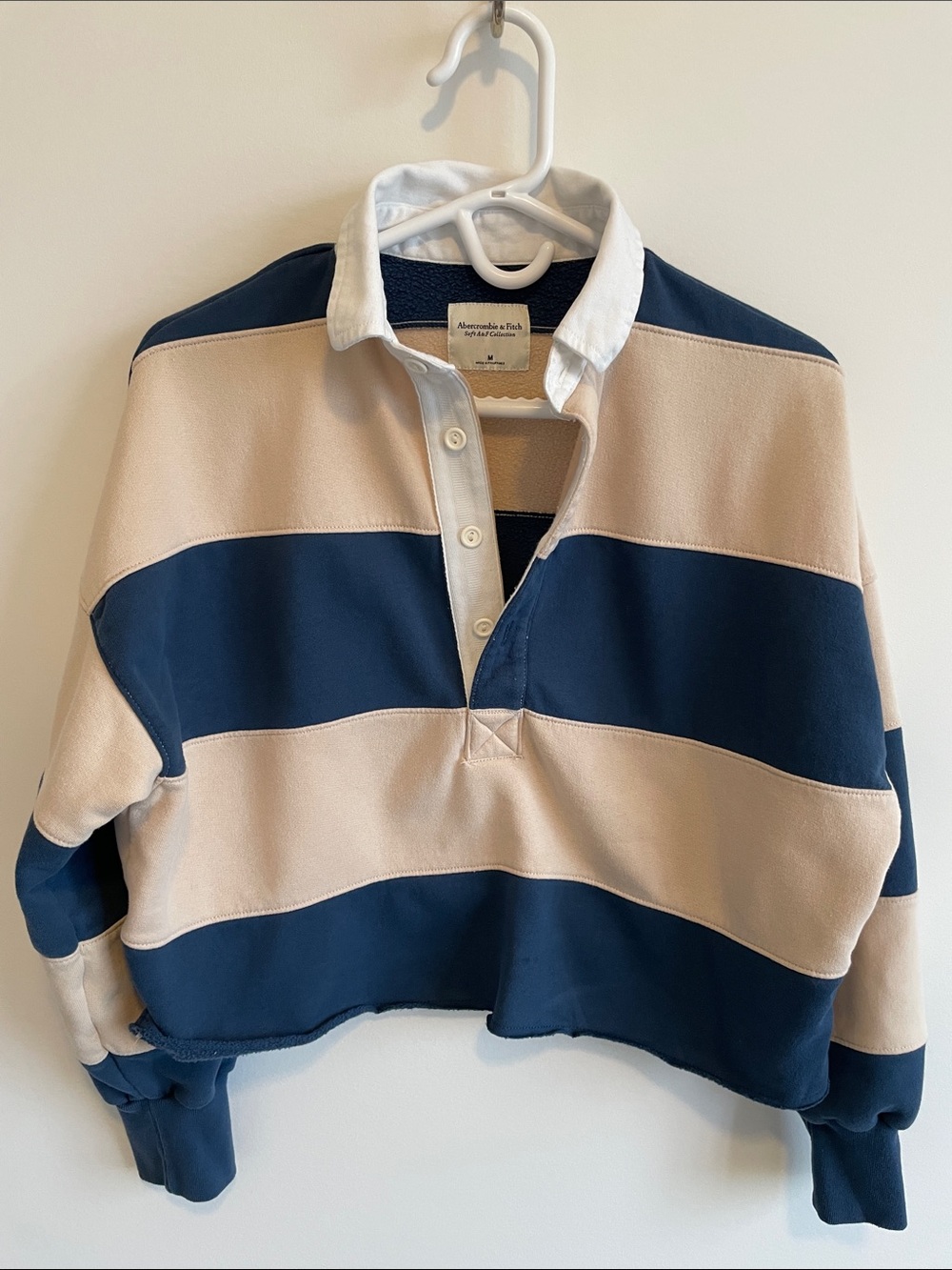 Abercrombie & Fitch Navy and Cream Striped Rugby Cropped Pullover